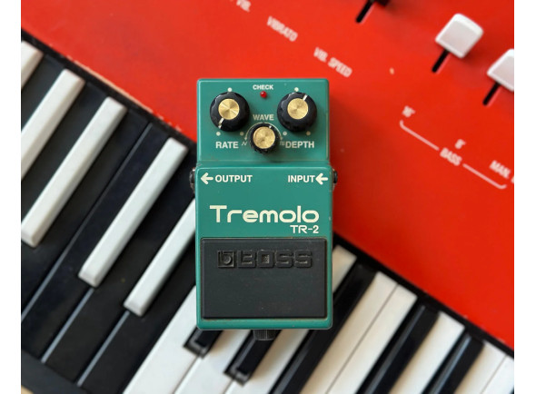 boss-tr-2-tremolo-pedal-para-teclados_67ceba861dad8.jpg