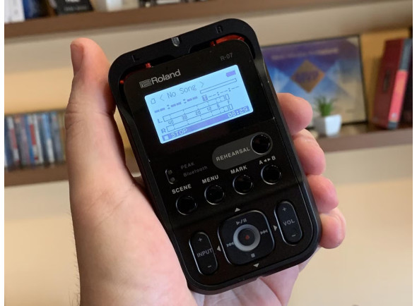 broland-r-07-bk-gravador-profissional-audio-para-reportagem-com-mini-coluna-e-bluetooth-controlo-remoto-com-app-best-seller-b_68038173d622b.jpg